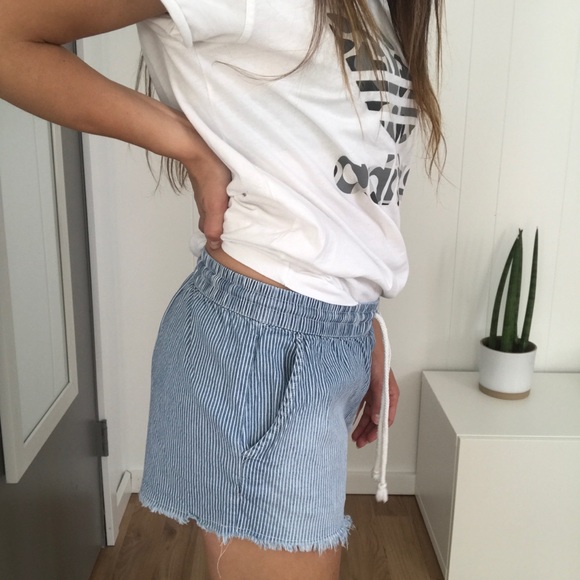 Aerie Striped Shorts - Picture 2 of 5